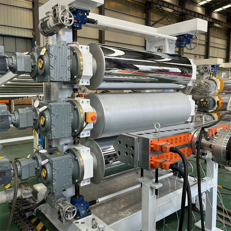 How to operate Plastic Board Extruder Machine