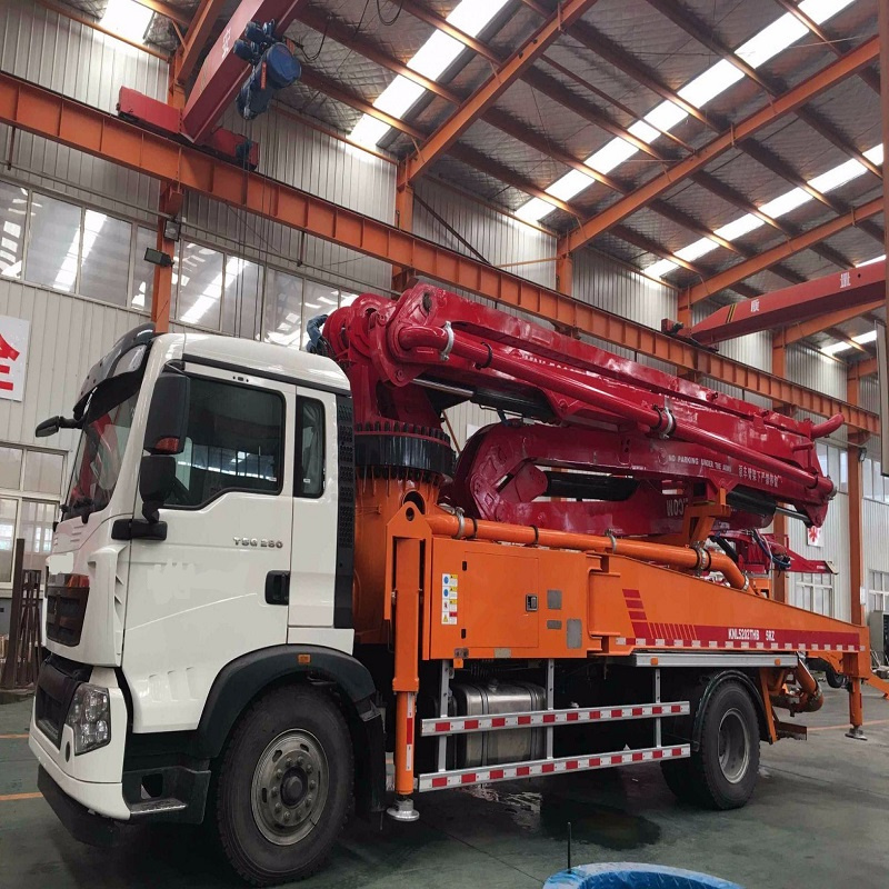 37m Truck Mounted Concrete Boom Pump for Sale