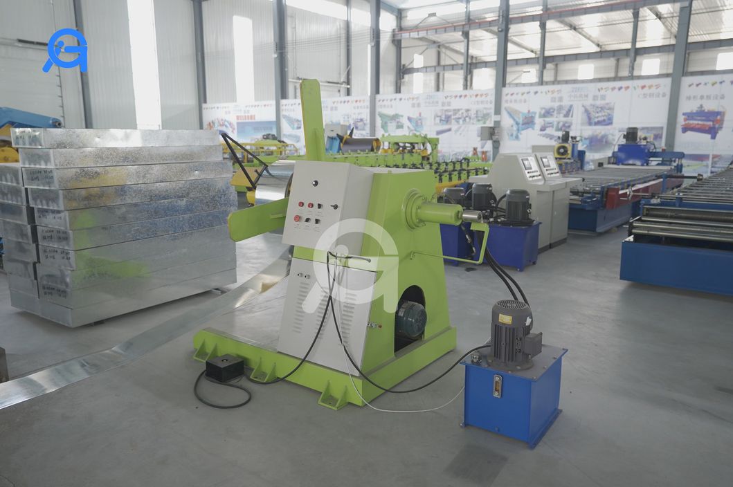 Adjustbale Size and Customized Type C Purlin Roll Forming Machine