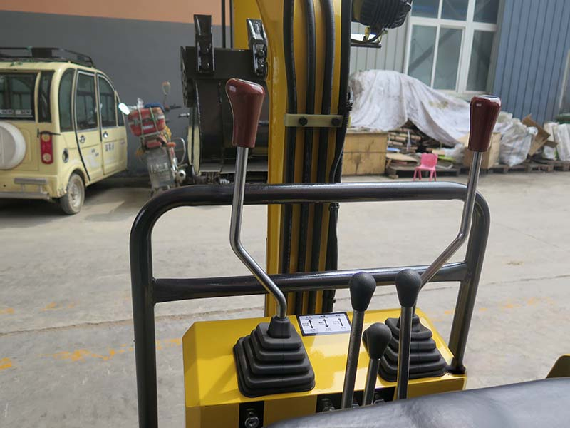 Cheap Price Mini Hydraulic Crawler Excavator 1ton Mini Digging Machine for Agriculture