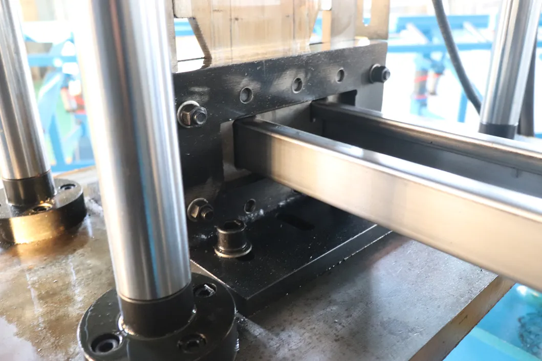 Cold Full-Automatic Quick Interchange Steel C U CZ Purline Channel Roll Forming Machine