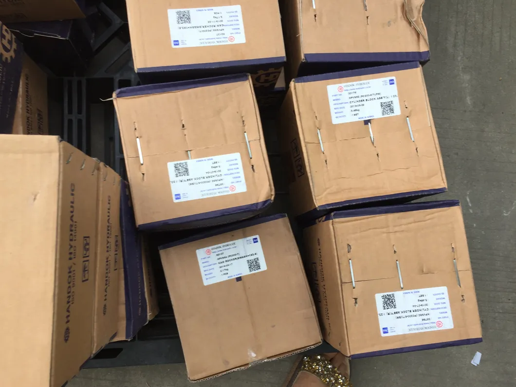 Handok Hydrulic Cam Rocker Engine Model Hpv95/PC200-7 (Part number 62137)