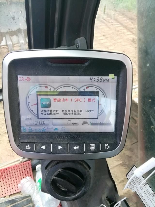 Low Price Original Working Time 4600 Hours Good Condition Used Doosan 220-7 Excavator in Stock for Africa