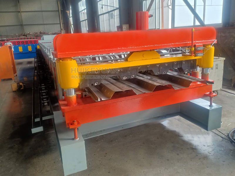 Metal Steel Roof Deck Roll Forming Machine Line