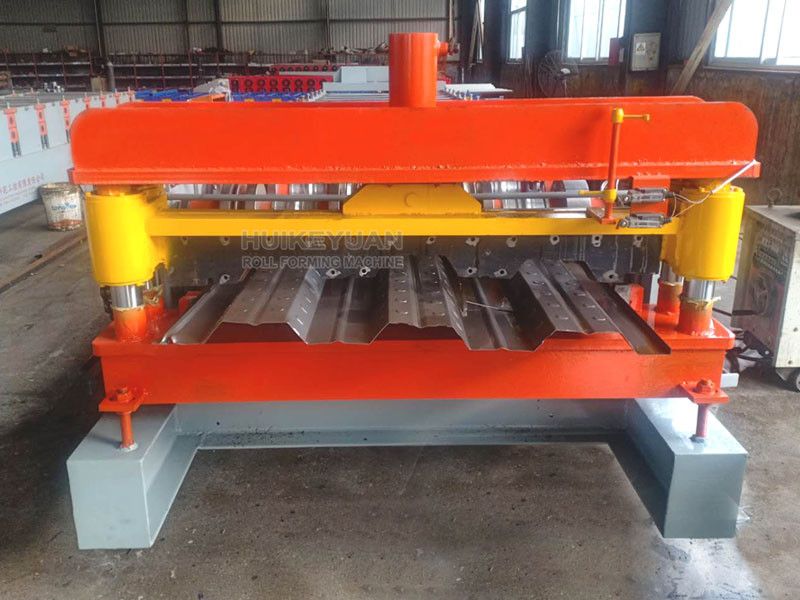Metal Steel Roof Deck Roll Forming Machine Line