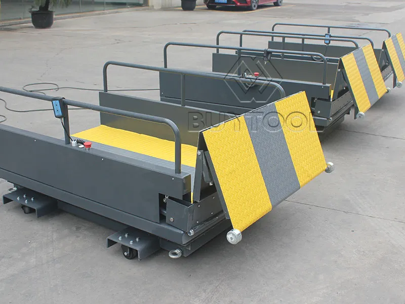 Movable Portable Stairs Disabled Vertical Scissor Wheelchair Lift Platform for Disabled