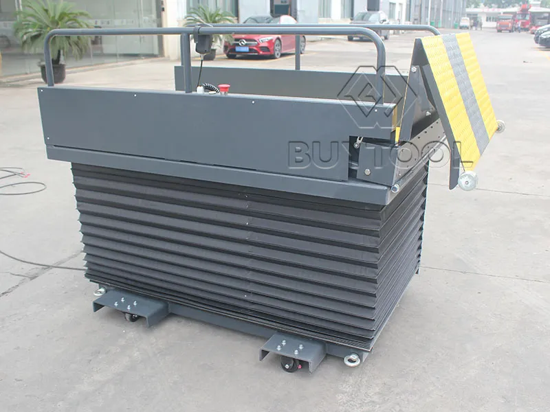 Movable Portable Stairs Disabled Vertical Scissor Wheelchair Lift Platform for Disabled