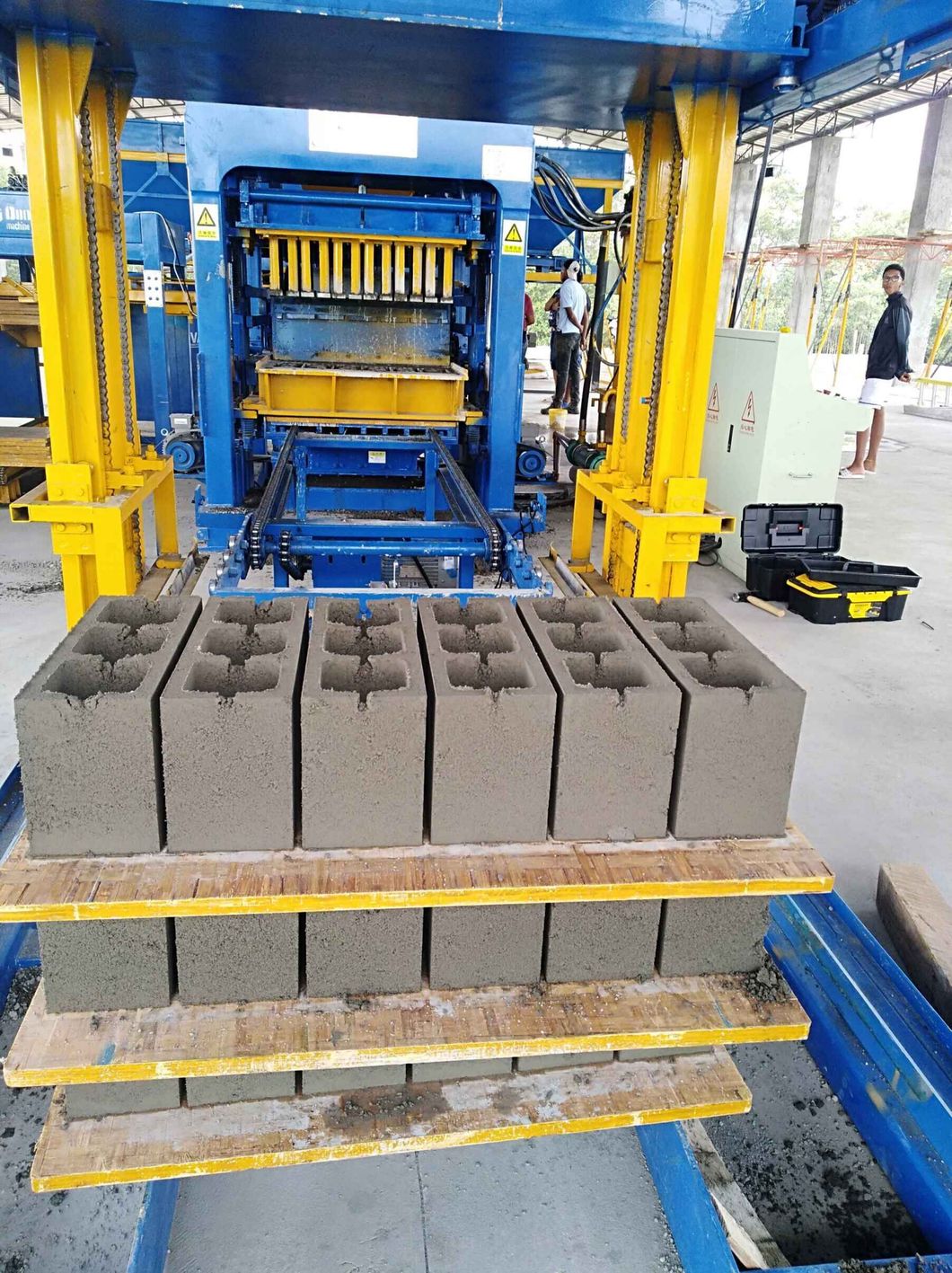 Qt4a-15 Hydraulic and Full Automatic Concrete Block Machine Low Price Brick Maker Machines