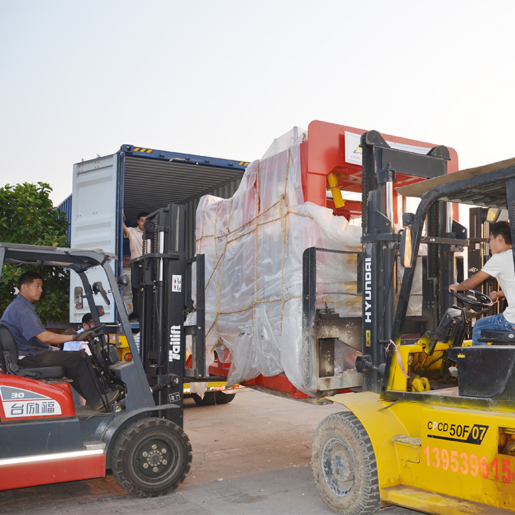 Qt8-15 Low Investment Hydraulic Pressure Block/Brick Making Machine