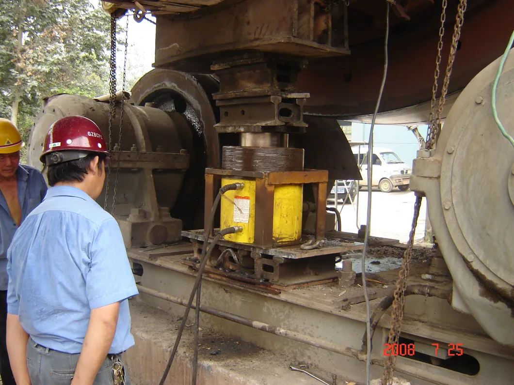 Single Acting 600ton Big Lifting Hydraulic Jacks