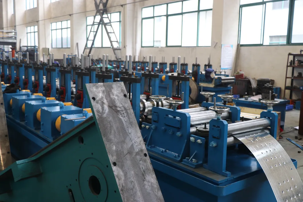 Stable Frame Structure and Top Quality CZ Purlin Roll Forming Machine