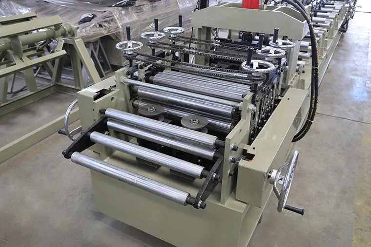 Steel C60-200 Purlin Roll Forming Machine C Purlin Machine