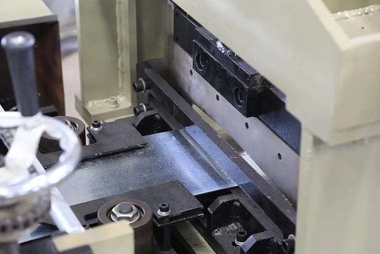 Steel C60-200 Purlin Roll Forming Machine C Purlin Machine