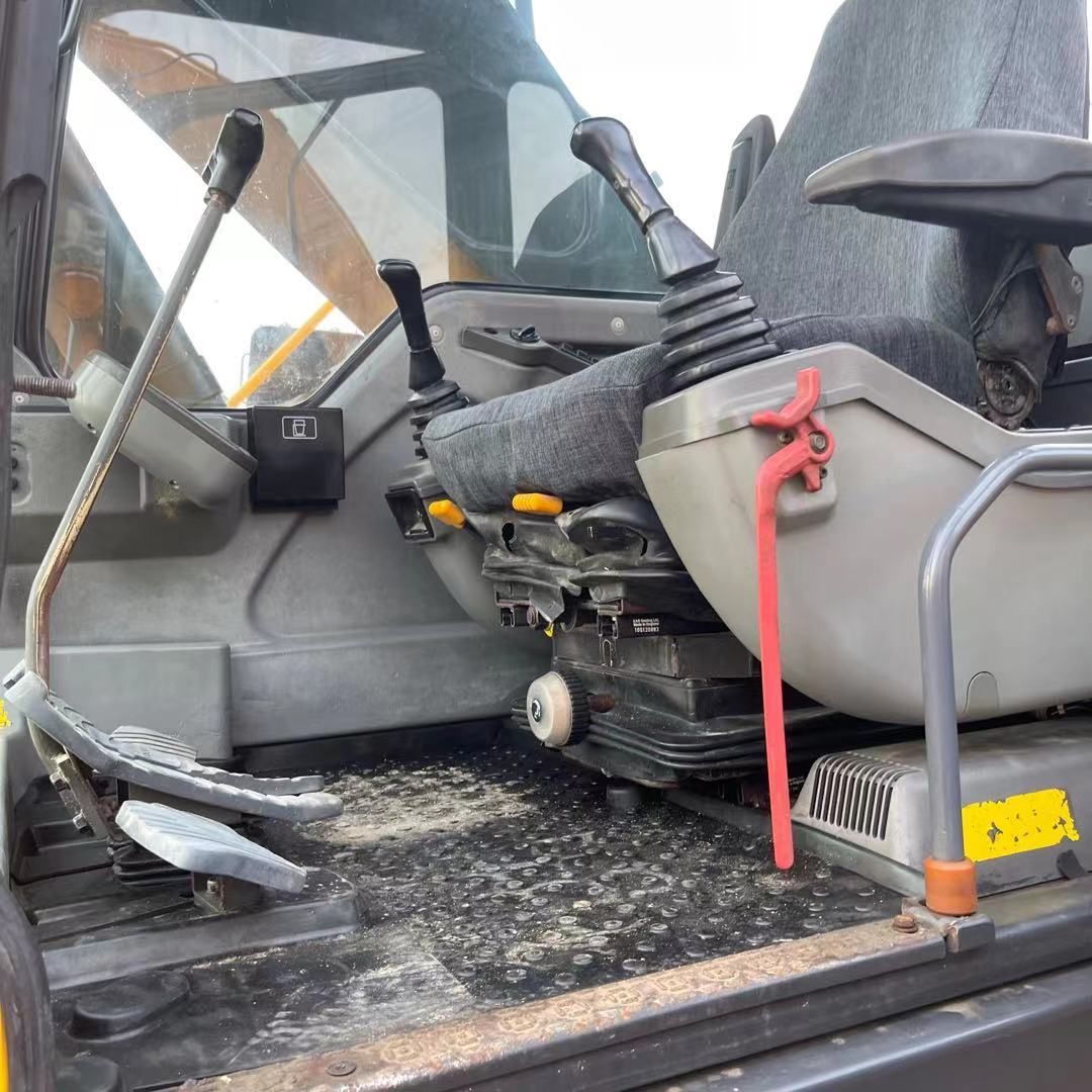Used High Quality Volvo Ec290 Crawler Excavator/Earthmoving / Ec210 /Ec460/Ec170 Are All on Sale