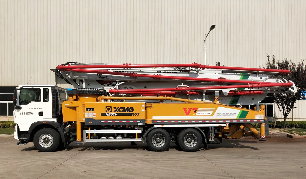 XCMG 52m Concrete Pump Truck Hb52V with HOWO Chassis Price