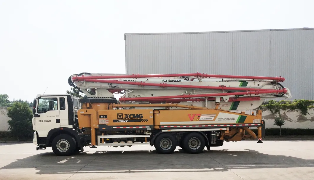 XCMG 52m Concrete Pump Truck Hb52V with HOWO Chassis Price