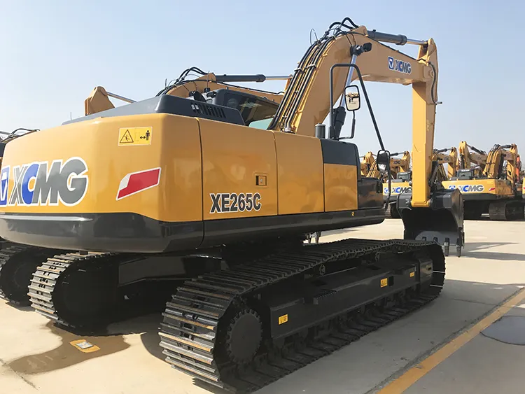 XCMG Official 26 Ton Heavy Bucket Excavator Xe265c