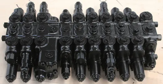 XN75B Rhinoceros Wheel Excavator Machine Weight 6300kg Earth Moving Machinery