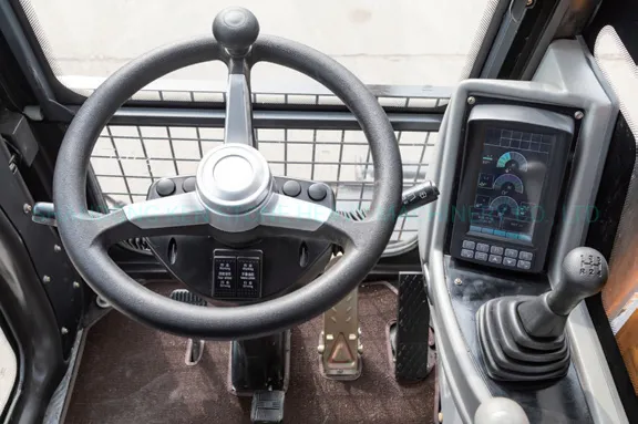 XN75B Rhinoceros Wheel Excavator Machine Weight 6300kg Earth Moving Machinery